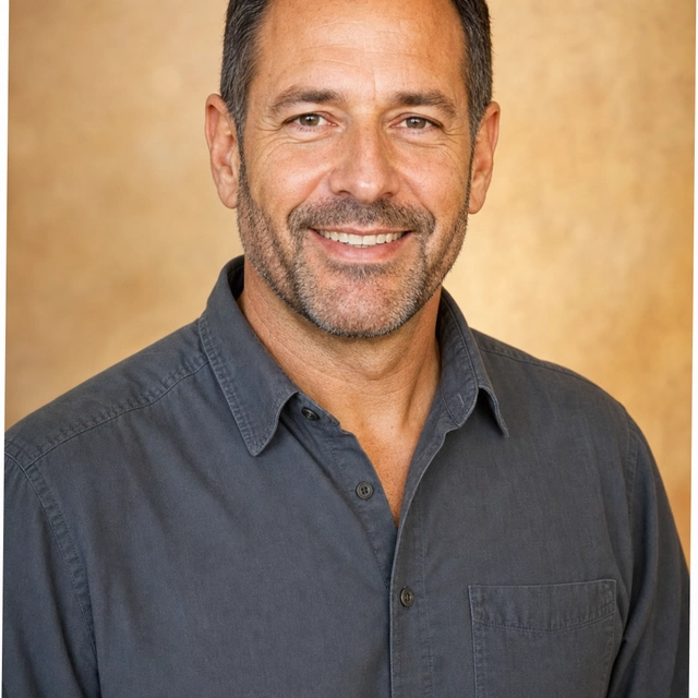Hector Valenzuela, Arizona landowner